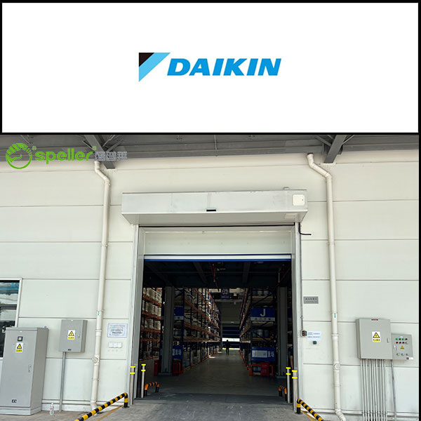 大金新材料仓库大门安装快速卷帘门