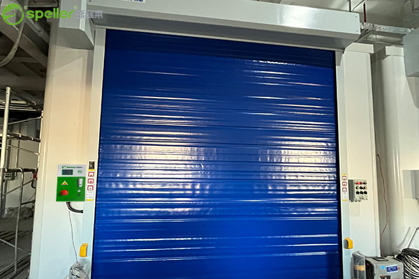 武汉诺洁医疗技术有限公司仓库安装保温快速门