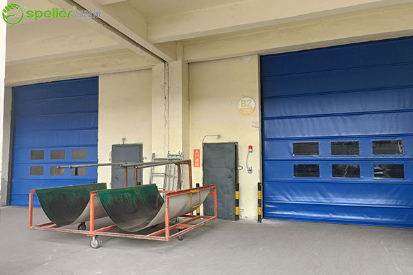 徐州徐轮橡胶股份有限公司仓库安装堆积式快速门